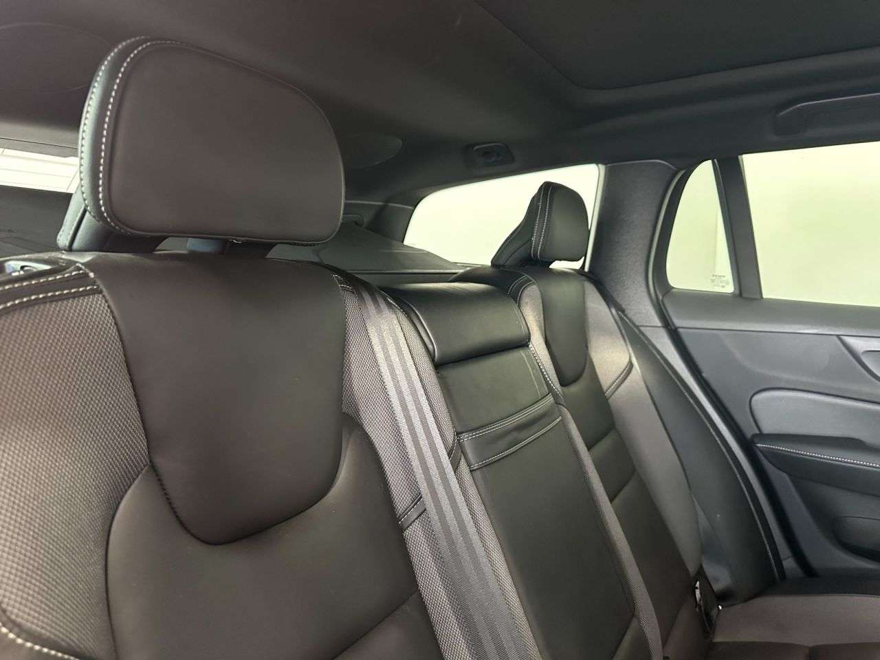 2019 VOLVO V60 2019 VOLVO V60