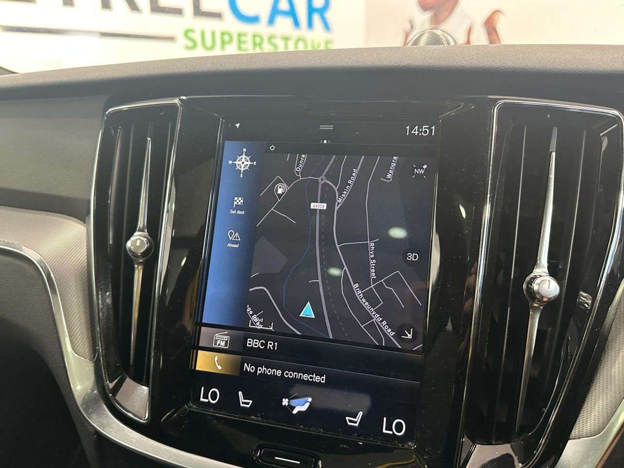2019 VOLVO V60 2019 VOLVO V60