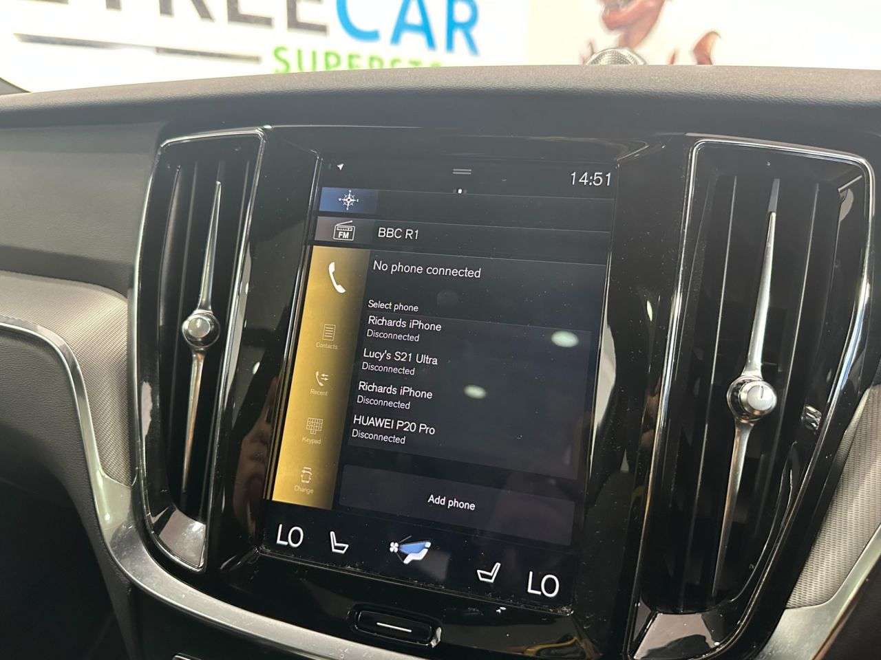 2019 VOLVO V60 2019 VOLVO V60