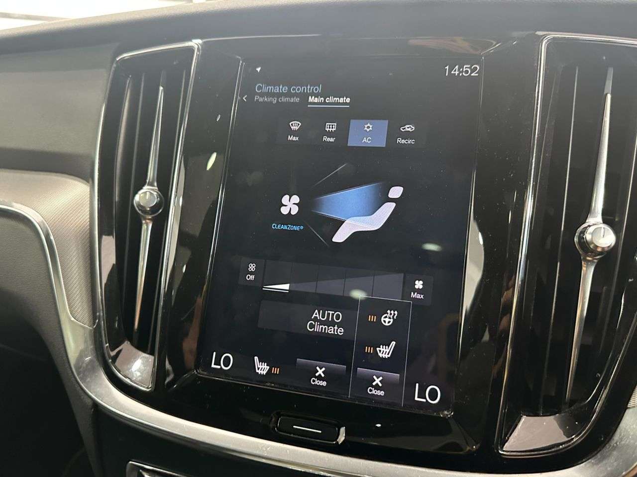 2019 VOLVO V60 2019 VOLVO V60