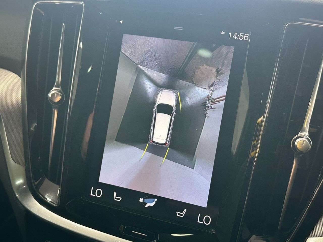 2019 VOLVO V60 2019 VOLVO V60