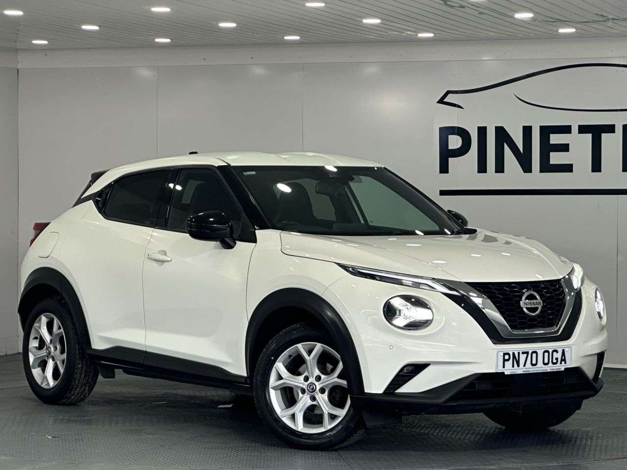 A 2020 NISSAN JUKE 1.0 DIG-T N-Connecta SUV 5dr Petrol Manual Euro 6 (s/s) (114 ps) A 2020 NISSAN JUKE 1.0 DIG-T N-Connecta SUV 5dr Petrol Manual Euro 6 (s/s) (114 ps)
