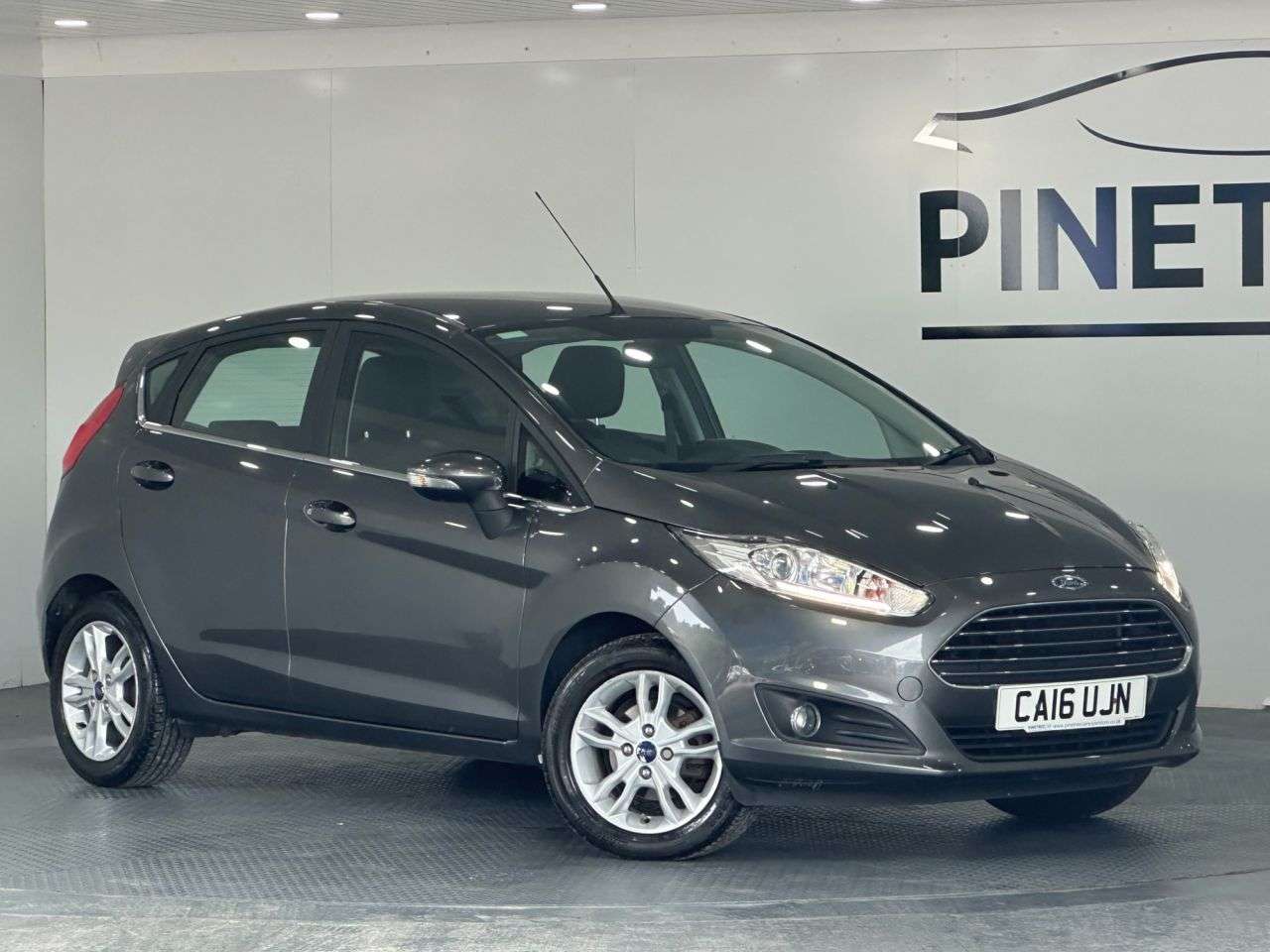 A 2016 FORD FIESTA 1.6 Zetec Hatchback 5dr Petrol Powershift Euro 6 (105 ps) A 2016 FORD FIESTA 1.6 Zetec Hatchback 5dr Petrol Powershift Euro 6 (105 ps)