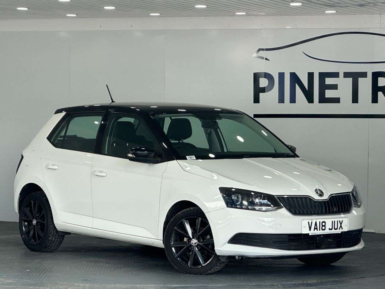 A 2018 SKODA FABIA 1.0 TSI Colour Edition Hatchback 5dr Petrol Manual Euro 6 (s/s) (95 ps) A 2018 SKODA FABIA 1.0 TSI Colour Edition Hatchback 5dr Petrol Manual Euro 6 (s/s) (95 ps)