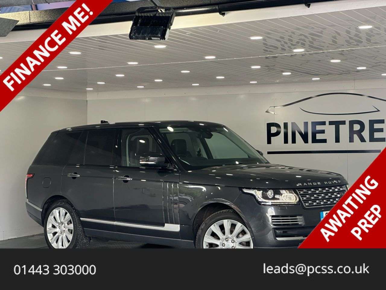 A 2017 LAND ROVER RANGE ROVER 3.0 TD V6 Vogue SE SUV 5dr Diesel Auto 4WD Euro 6 (s/s) (258 ps) A 2017 LAND ROVER RANGE ROVER 3.0 TD V6 Vogue SE SUV 5dr Diesel Auto 4WD Euro 6 (s/s) (258 ps)
