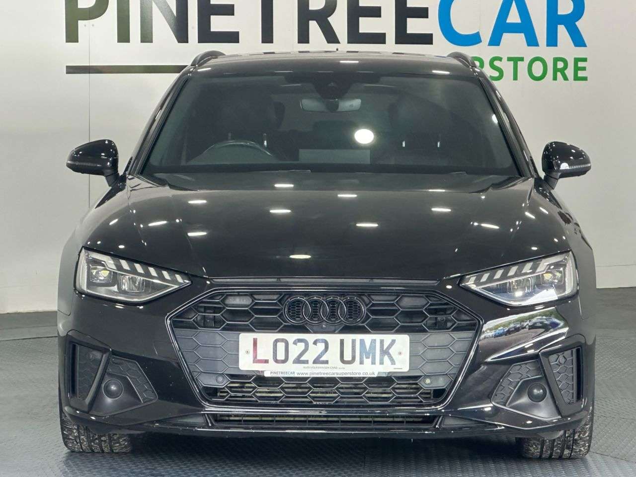 A 2022 AUDI A4 AVANT 2.0 TFSI 35 Black Edition Estate 5dr Petrol S Tronic Euro 6 (s/s) (150 ps) A 2022 AUDI A4 AVANT 2.0 TFSI 35 Black Edition Estate 5dr Petrol S Tronic Euro 6 (s/s) (150 ps)