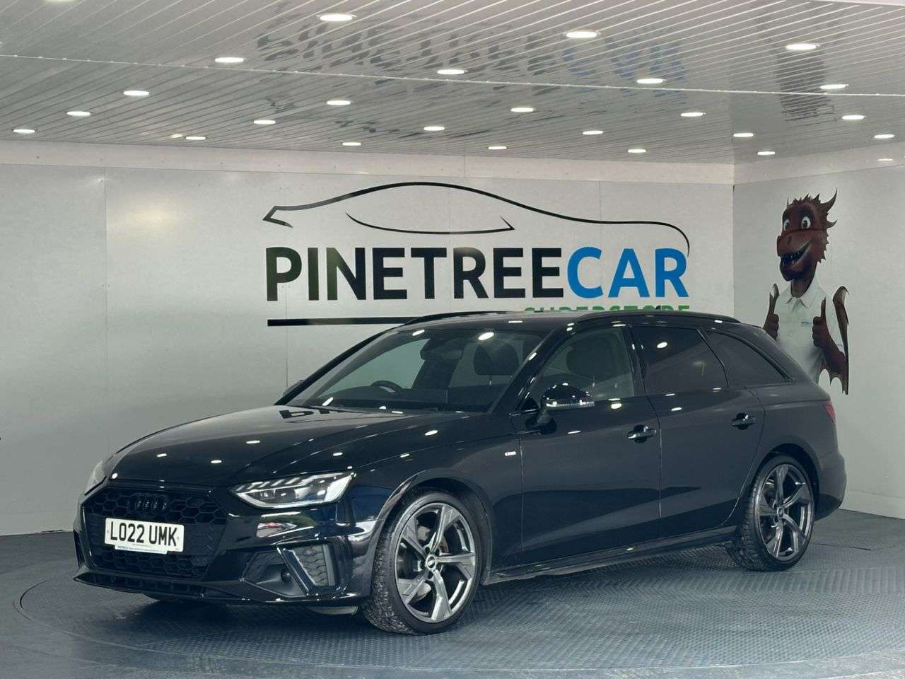 A 2022 AUDI A4 AVANT 2.0 TFSI 35 Black Edition Estate 5dr Petrol S Tronic Euro 6 (s/s) (150 ps) A 2022 AUDI A4 AVANT 2.0 TFSI 35 Black Edition Estate 5dr Petrol S Tronic Euro 6 (s/s) (150 ps)