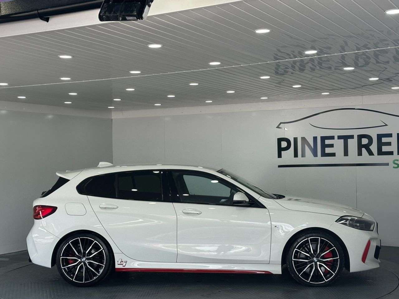 2021 BMW 1 SERIES 2021 BMW 1 SERIES
