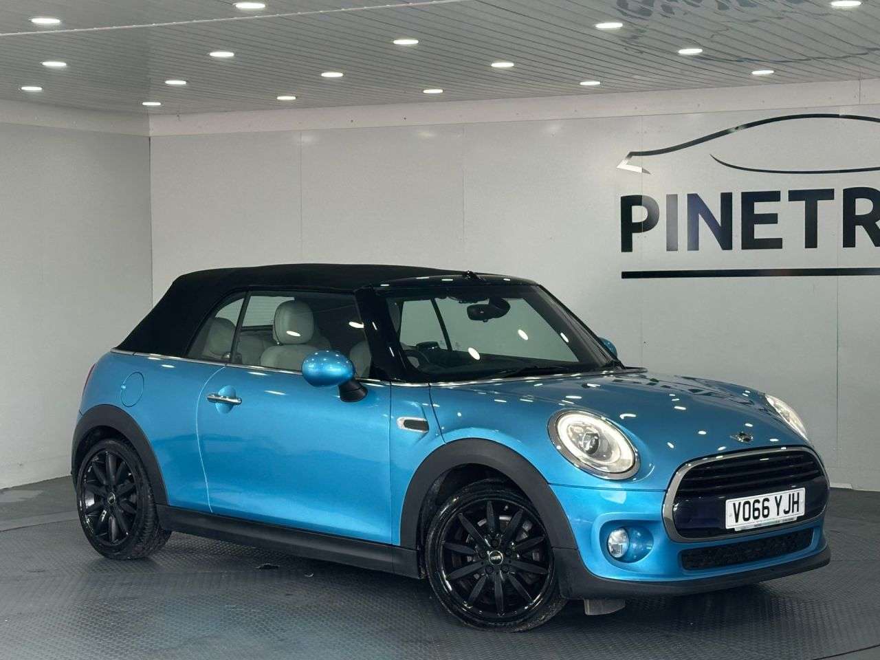 A 2016 MINI CONVERTIBLE 1.5 Cooper Convertible 2dr Petrol Manual Euro 6 (s/s) (136 ps) A 2016 MINI CONVERTIBLE 1.5 Cooper Convertible 2dr Petrol Manual Euro 6 (s/s) (136 ps)