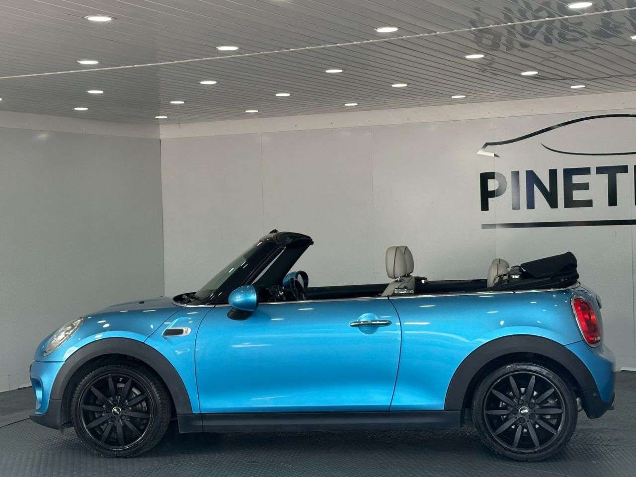 2016 MINI CONVERTIBLE 2016 MINI CONVERTIBLE
