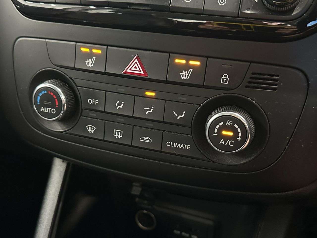 2016 KIA VENGA 2016 KIA VENGA