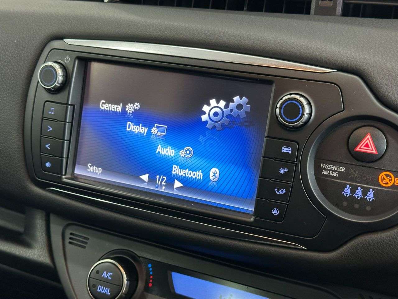 2014 TOYOTA YARIS 2014 TOYOTA YARIS