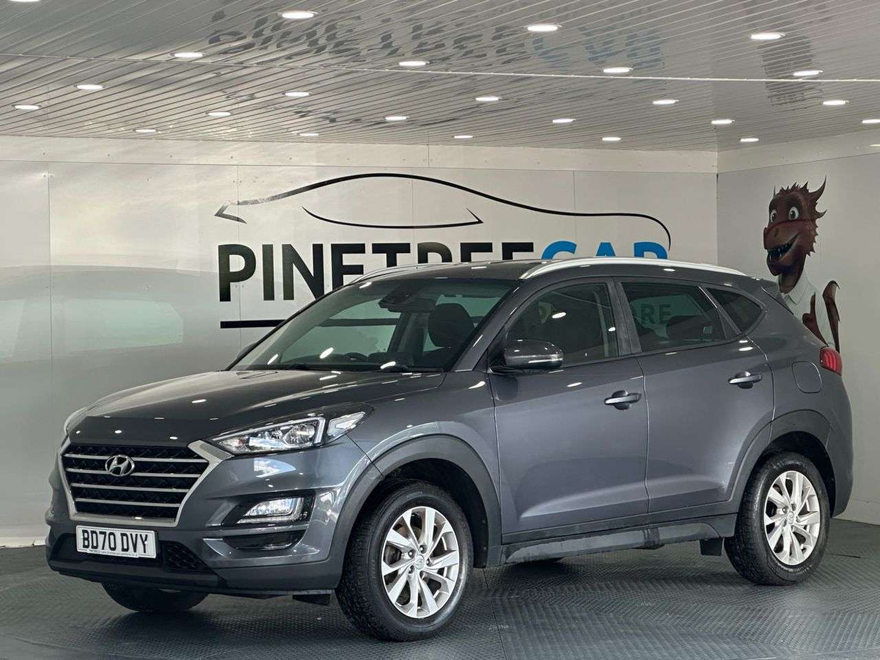 A 2020 HYUNDAI TUCSON 1.6 GDi SE Nav SUV 5dr Petrol Manual Euro 6 (s/s) (132 ps) A 2020 HYUNDAI TUCSON 1.6 GDi SE Nav SUV 5dr Petrol Manual Euro 6 (s/s) (132 ps)