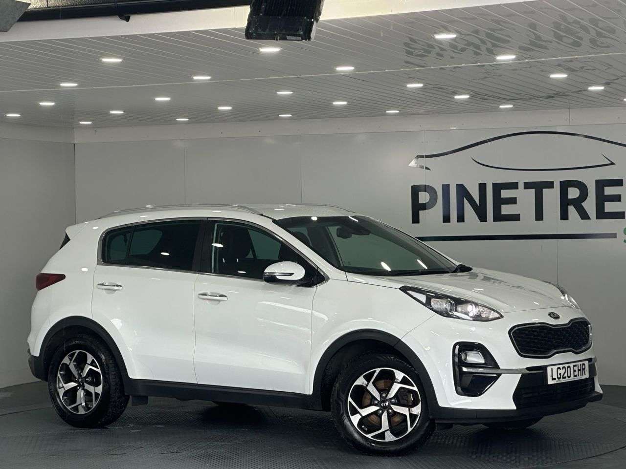 A 2020 KIA SPORTAGE 1.6 CRDi EcoDynamics+ 2 SUV 5dr Diesel Hybrid Manual Euro 6 (s/s) (134 bhp) A 2020 KIA SPORTAGE 1.6 CRDi EcoDynamics+ 2 SUV 5dr Diesel Hybrid Manual Euro 6 (s/s) (134 bhp)