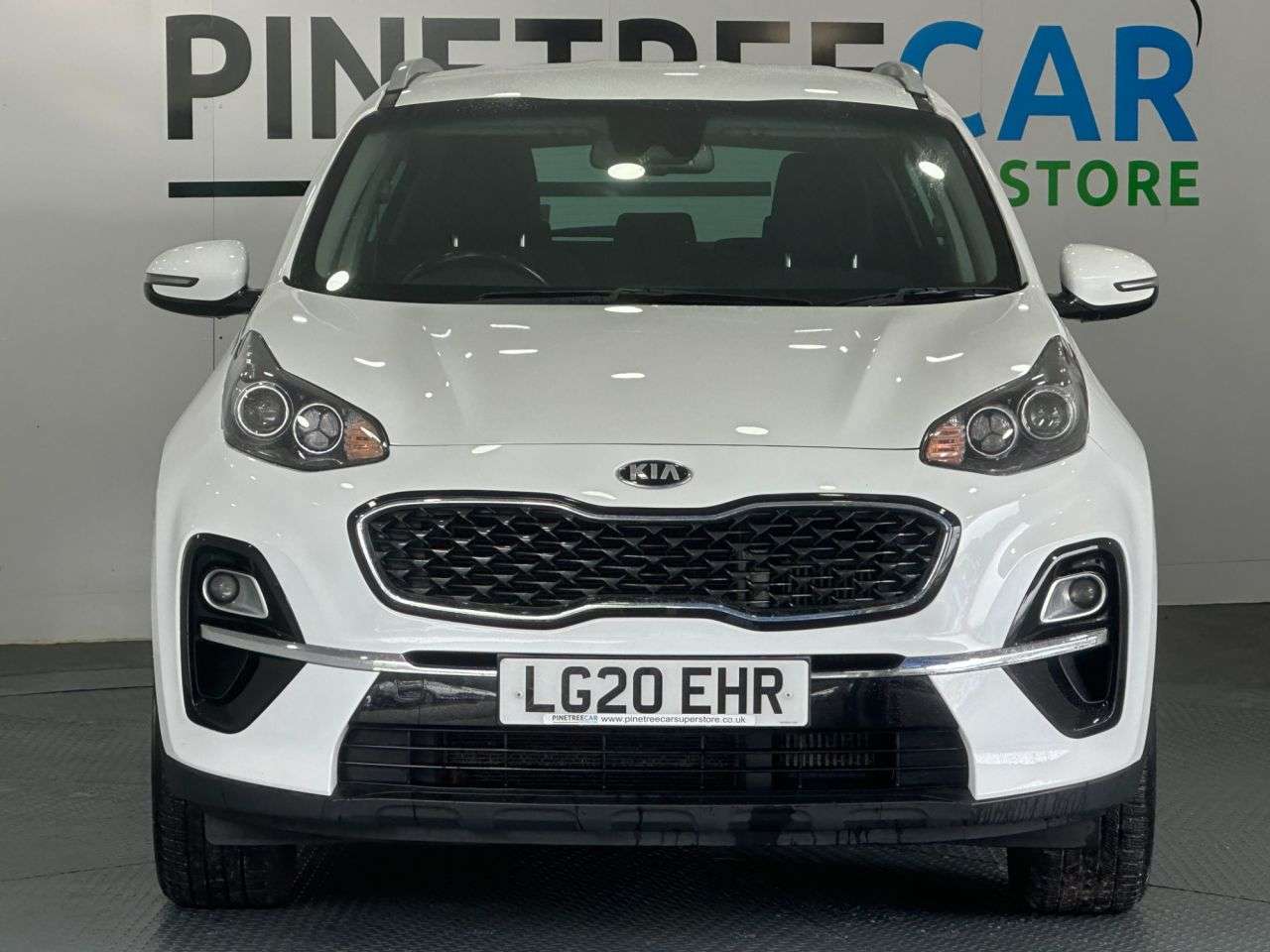 A 2020 KIA SPORTAGE 1.6 CRDi EcoDynamics+ 2 SUV 5dr Diesel Hybrid Manual Euro 6 (s/s) (134 bhp) A 2020 KIA SPORTAGE 1.6 CRDi EcoDynamics+ 2 SUV 5dr Diesel Hybrid Manual Euro 6 (s/s) (134 bhp)