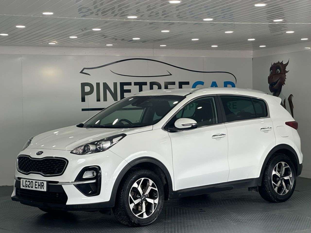 A 2020 KIA SPORTAGE 1.6 CRDi EcoDynamics+ 2 SUV 5dr Diesel Hybrid Manual Euro 6 (s/s) (134 bhp) A 2020 KIA SPORTAGE 1.6 CRDi EcoDynamics+ 2 SUV 5dr Diesel Hybrid Manual Euro 6 (s/s) (134 bhp)
