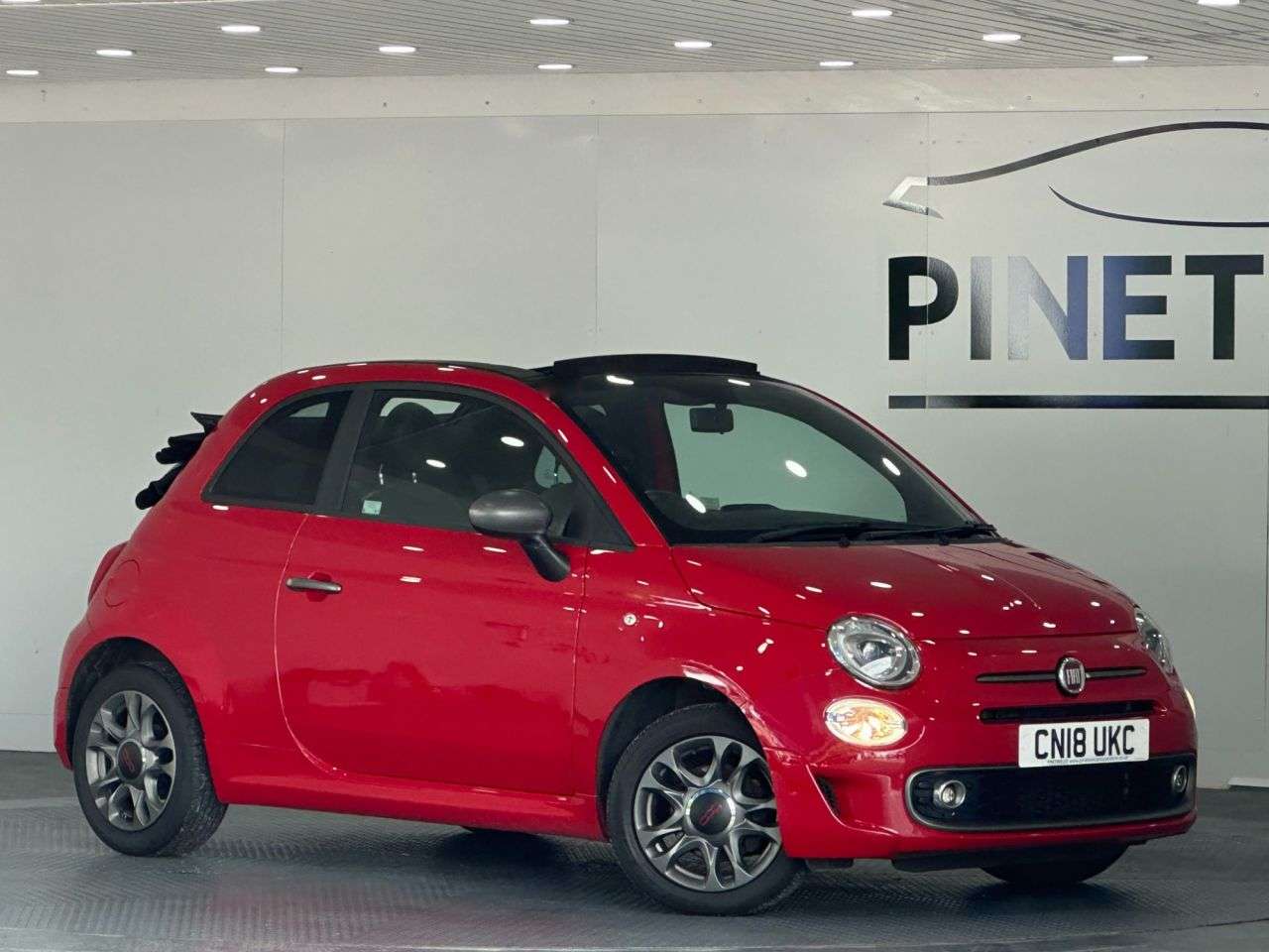 A 2018 FIAT 500C 1.2 S Convertible 2dr Petrol Manual Euro 6 (s/s) (69 bhp) A 2018 FIAT 500C 1.2 S Convertible 2dr Petrol Manual Euro 6 (s/s) (69 bhp)