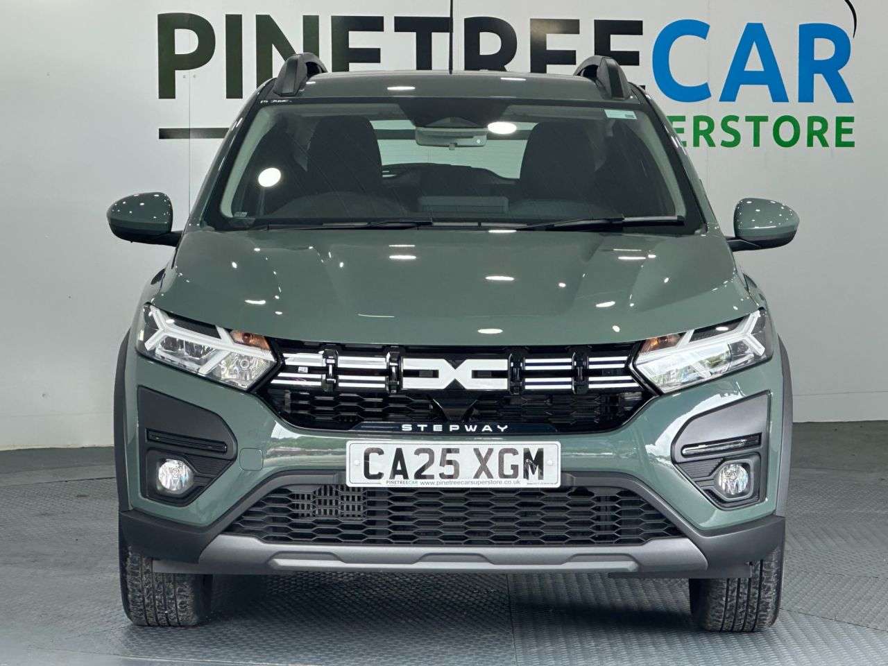 A 2025 DACIA SANDERO STEPWAY 1.0 TCe Expression Hatchback 5dr Petrol Manual Euro 6 (s/s) (90 ps) A 2025 DACIA SANDERO STEPWAY 1.0 TCe Expression Hatchback 5dr Petrol Manual Euro 6 (s/s) (90 ps)