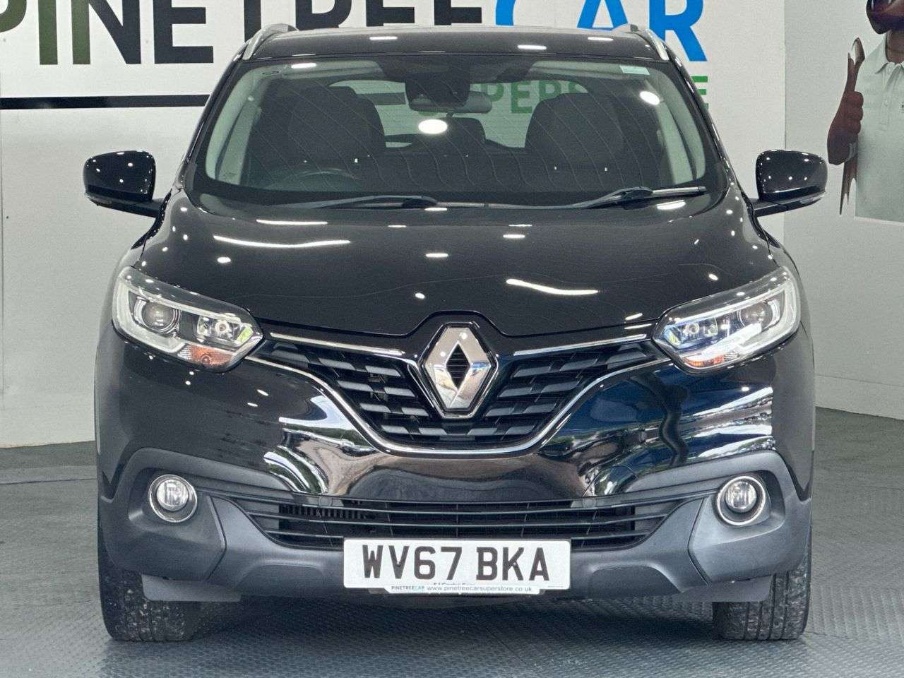 A 2017 RENAULT KADJAR 1.2 TCe Dynamique Nav SUV 5dr Petrol Manual Euro 6 (s/s) (130 ps) A 2017 RENAULT KADJAR 1.2 TCe Dynamique Nav SUV 5dr Petrol Manual Euro 6 (s/s) (130 ps)