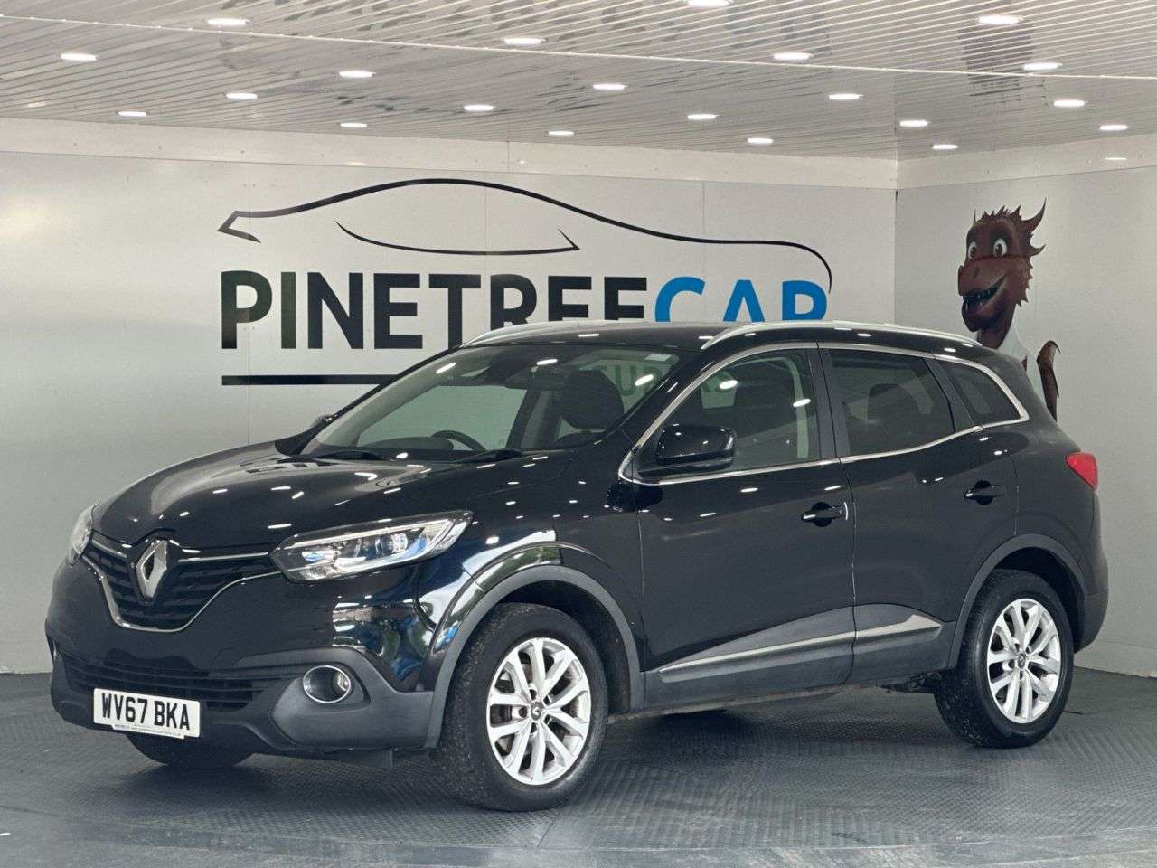 A 2017 RENAULT KADJAR 1.2 TCe Dynamique Nav SUV 5dr Petrol Manual Euro 6 (s/s) (130 ps) A 2017 RENAULT KADJAR 1.2 TCe Dynamique Nav SUV 5dr Petrol Manual Euro 6 (s/s) (130 ps)