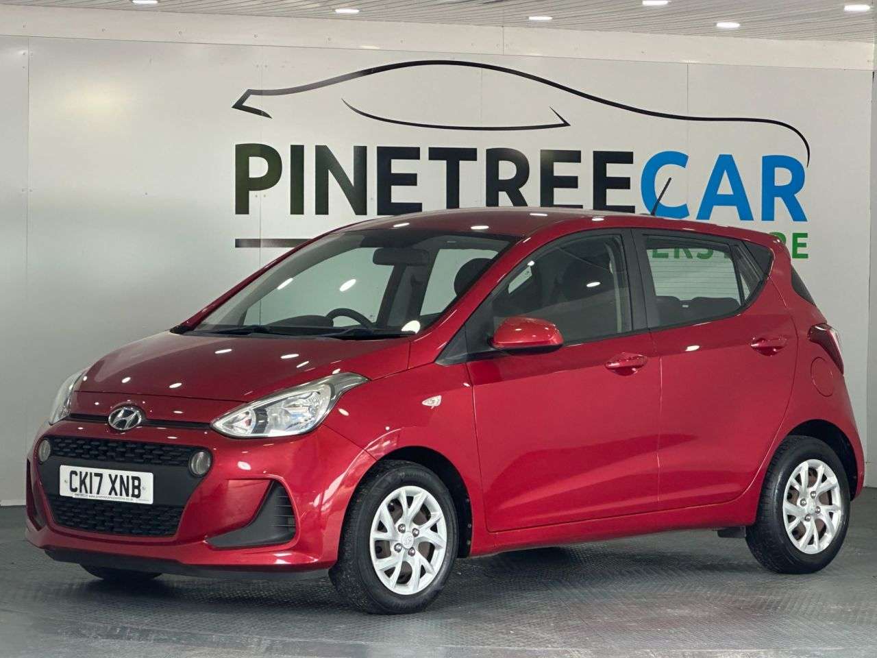 A 2017 HYUNDAI I10 1.2 SE Hatchback 5dr Petrol Manual Euro 6 (87 ps) A 2017 HYUNDAI I10 1.2 SE Hatchback 5dr Petrol Manual Euro 6 (87 ps)
