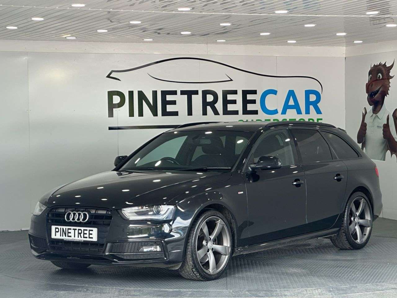 A 2015 AUDI A4 AVANT 2.0 TDI Black Edition Estate 5dr Diesel Manual Euro 5 (s/s) (150 ps) A 2015 AUDI A4 AVANT 2.0 TDI Black Edition Estate 5dr Diesel Manual Euro 5 (s/s) (150 ps)