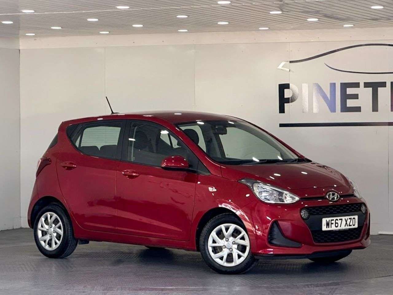 A 2017 HYUNDAI I10 1.0 SE Hatchback 5dr Petrol Manual Euro 6 (66 ps) A 2017 HYUNDAI I10 1.0 SE Hatchback 5dr Petrol Manual Euro 6 (66 ps)