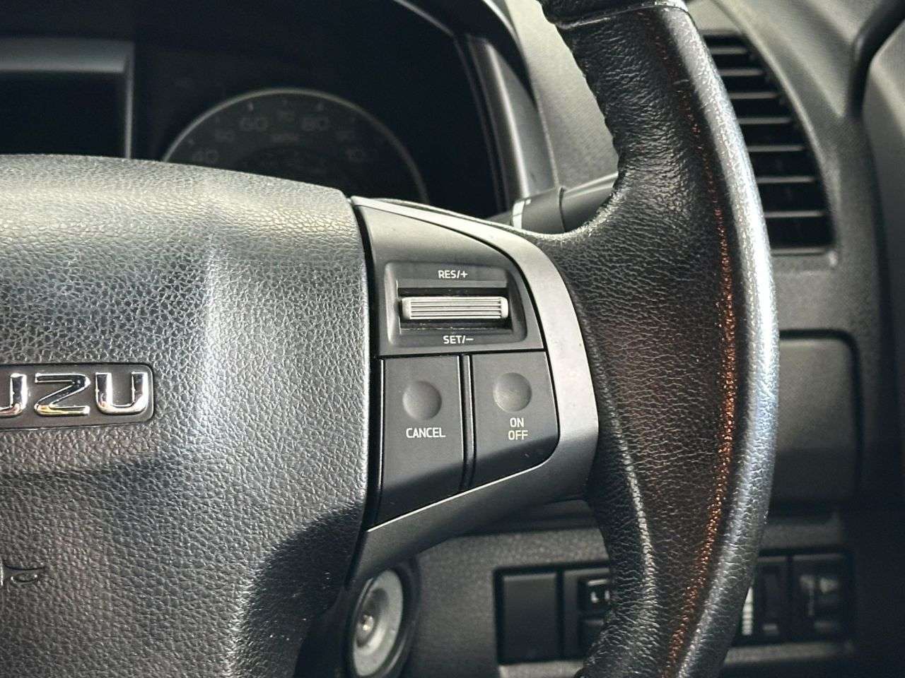 2017 ISUZU D-MAX 2017 ISUZU D-MAX