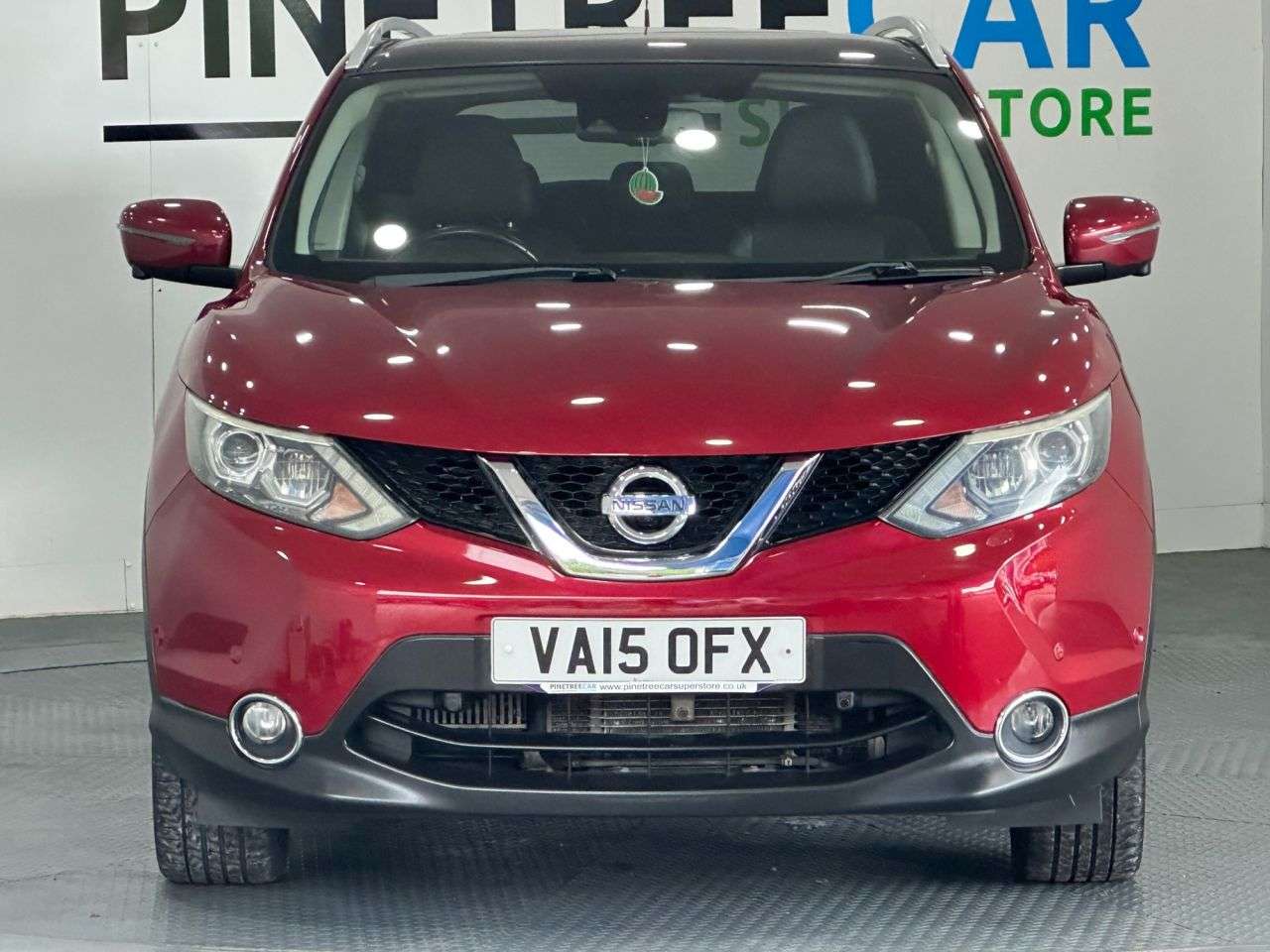 A 2015 NISSAN QASHQAI 1.6 dCi Tekna SUV 5dr Diesel XTRON 2WD Euro 6 (s/s) (130 ps) A 2015 NISSAN QASHQAI 1.6 dCi Tekna SUV 5dr Diesel XTRON 2WD Euro 6 (s/s) (130 ps)