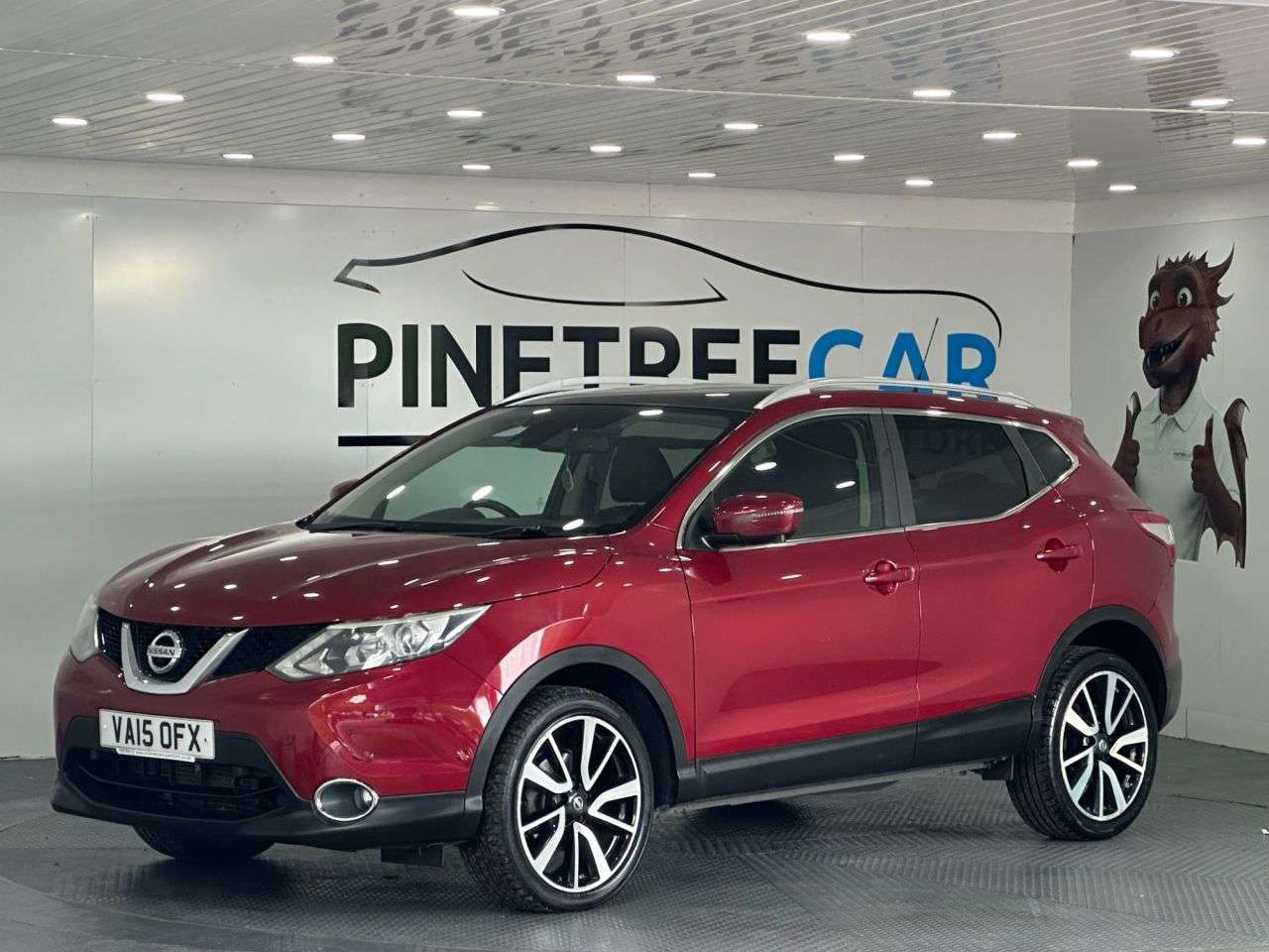 A 2015 NISSAN QASHQAI 1.6 dCi Tekna SUV 5dr Diesel XTRON 2WD Euro 6 (s/s) (130 ps) A 2015 NISSAN QASHQAI 1.6 dCi Tekna SUV 5dr Diesel XTRON 2WD Euro 6 (s/s) (130 ps)