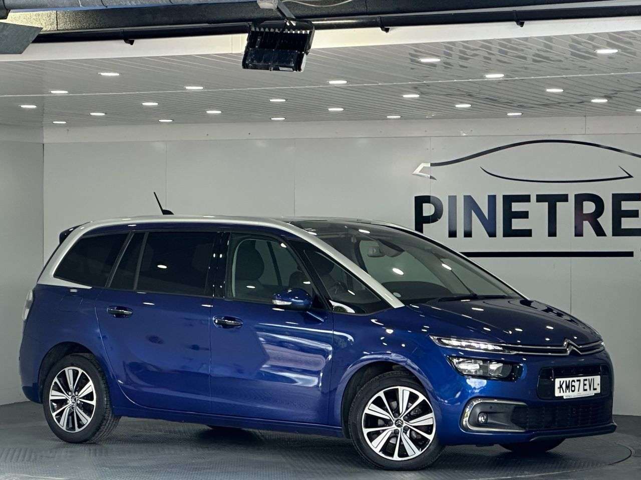 A 2017 CITROEN GRAND C4 PICASSO 1.6 BlueHDi Flair MPV 5dr Diesel EAT6 Euro 6 (s/s) (120 ps) A 2017 CITROEN GRAND C4 PICASSO 1.6 BlueHDi Flair MPV 5dr Diesel EAT6 Euro 6 (s/s) (120 ps)