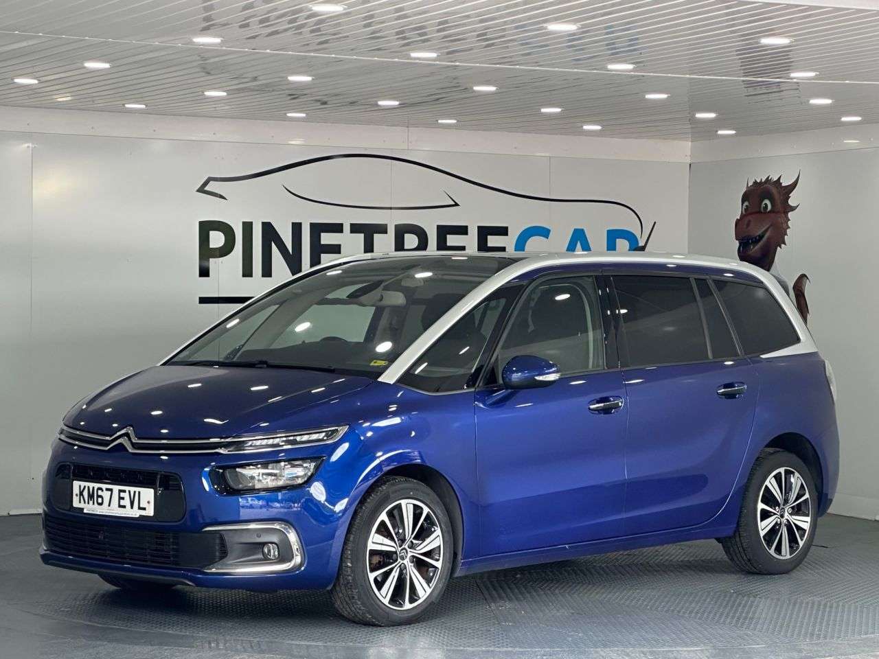 A 2017 CITROEN GRAND C4 PICASSO 1.6 BlueHDi Flair MPV 5dr Diesel EAT6 Euro 6 (s/s) (120 ps) A 2017 CITROEN GRAND C4 PICASSO 1.6 BlueHDi Flair MPV 5dr Diesel EAT6 Euro 6 (s/s) (120 ps)