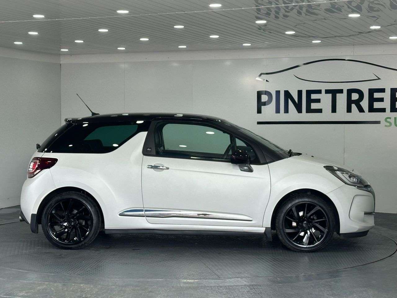 2017 DS AUTOMOBILES DS 3 2017 DS AUTOMOBILES DS 3