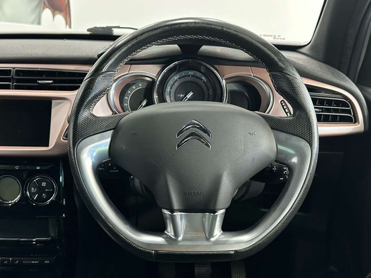 2017 DS AUTOMOBILES DS 3 2017 DS AUTOMOBILES DS 3