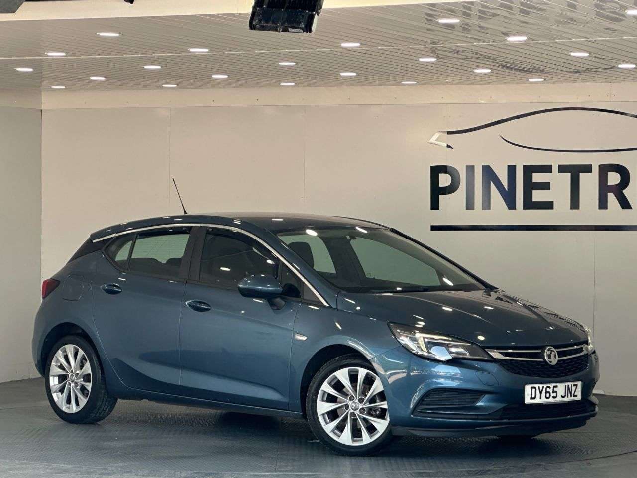 A 2016 VAUXHALL ASTRA 1.4i Turbo Design Hatchback 5dr Petrol Manual Euro 6 (125 ps) A 2016 VAUXHALL ASTRA 1.4i Turbo Design Hatchback 5dr Petrol Manual Euro 6 (125 ps)