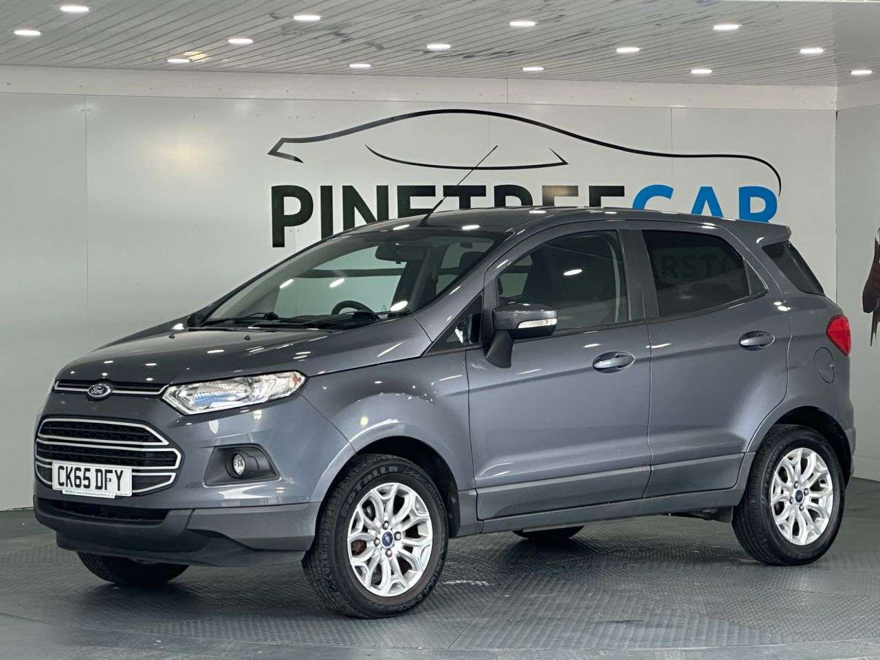 A 2015 FORD ECOSPORT 1.0T EcoBoost Zetec SUV 5dr Petrol Manual 2WD Euro 6 (s/s) (125 ps) A 2015 FORD ECOSPORT 1.0T EcoBoost Zetec SUV 5dr Petrol Manual 2WD Euro 6 (s/s) (125 ps)