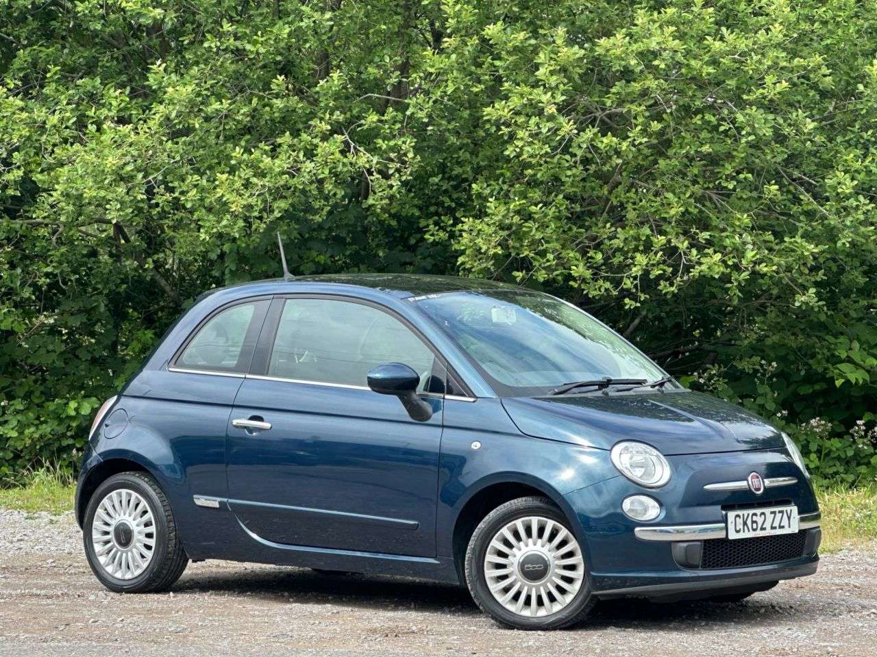 A 2013 FIAT 500 1.2 Lounge Hatchback 3dr Petrol Manual Euro 4 (69 bhp) A 2013 FIAT 500 1.2 Lounge Hatchback 3dr Petrol Manual Euro 4 (69 bhp)
