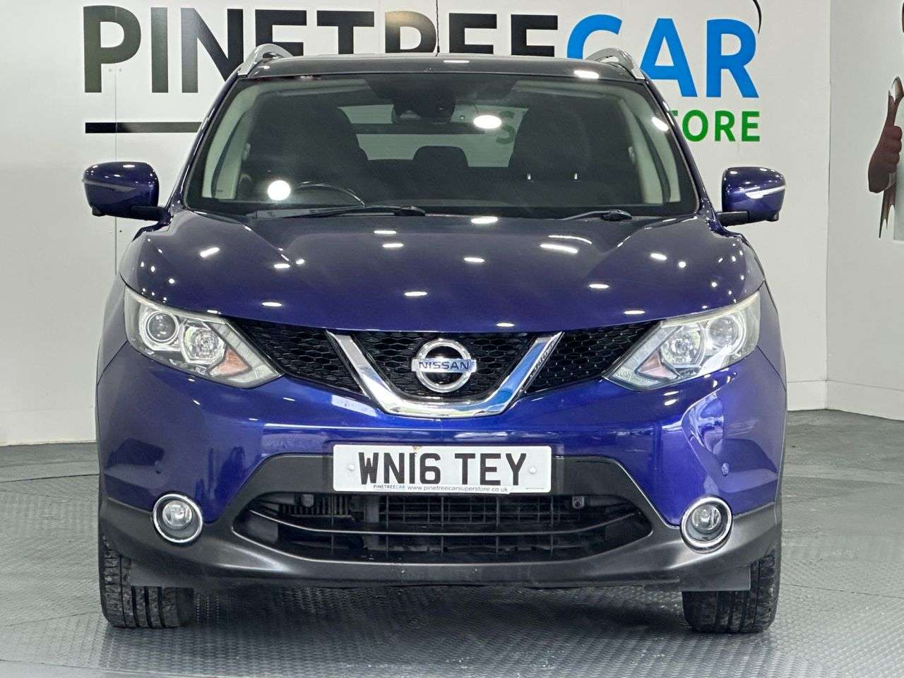A 2016 NISSAN QASHQAI 1.5 dCi N-Connecta SUV 5dr Diesel Manual 2WD Euro 6 (s/s) (110 ps) A 2016 NISSAN QASHQAI 1.5 dCi N-Connecta SUV 5dr Diesel Manual 2WD Euro 6 (s/s) (110 ps)