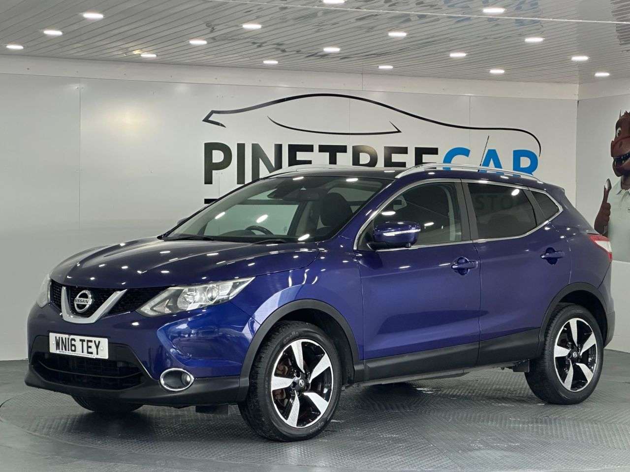 A 2016 NISSAN QASHQAI 1.5 dCi N-Connecta SUV 5dr Diesel Manual 2WD Euro 6 (s/s) (110 ps) A 2016 NISSAN QASHQAI 1.5 dCi N-Connecta SUV 5dr Diesel Manual 2WD Euro 6 (s/s) (110 ps)