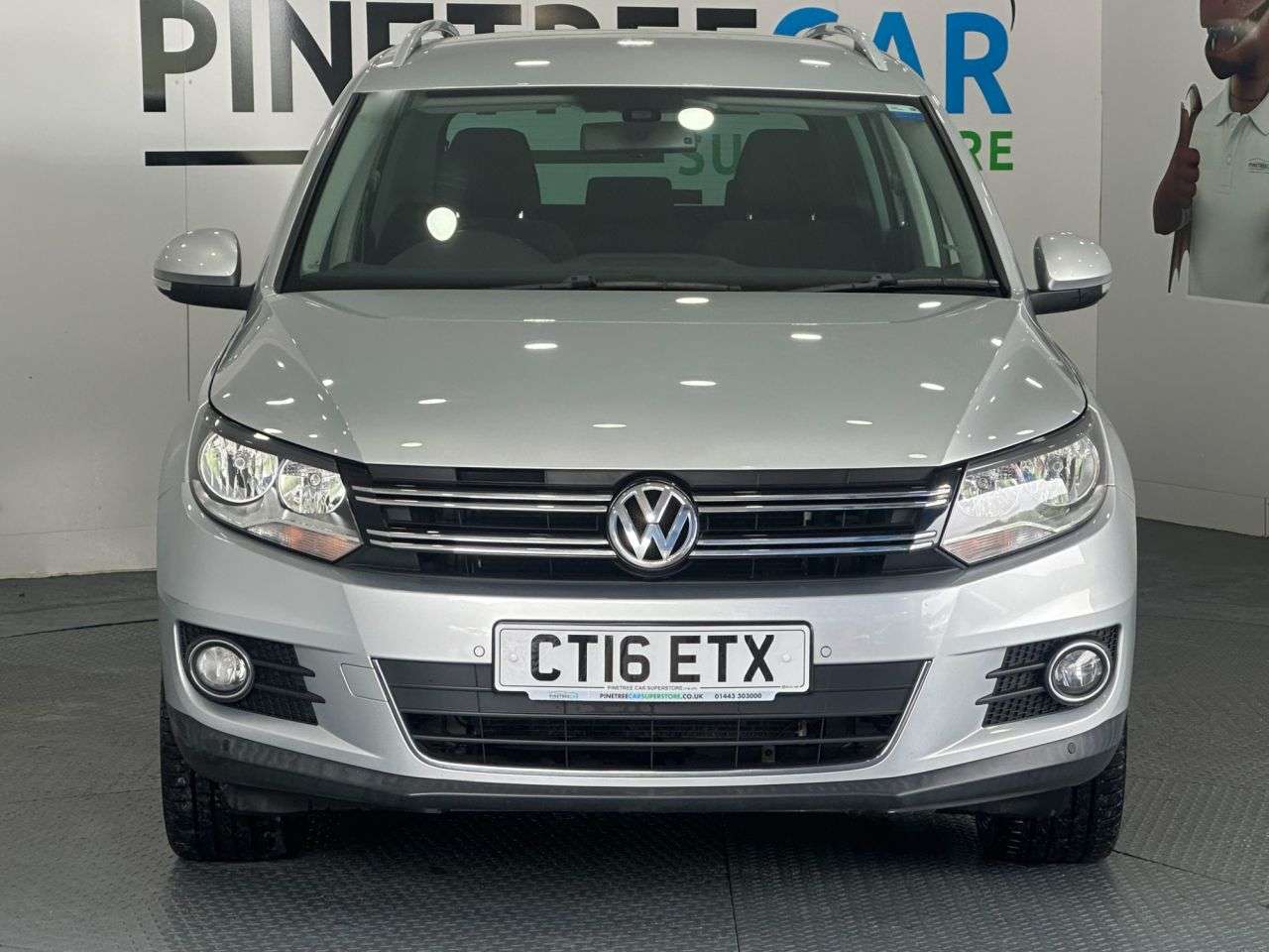 A 2016 VOLKSWAGEN TIGUAN 2.0 TDI BlueMotion Tech Match Edition SUV 5dr Diesel Manual 2WD Euro 6 (s/s A 2016 VOLKSWAGEN TIGUAN 2.0 TDI BlueMotion Tech Match Edition SUV 5dr Diesel Manual 2WD Euro 6 (s/s