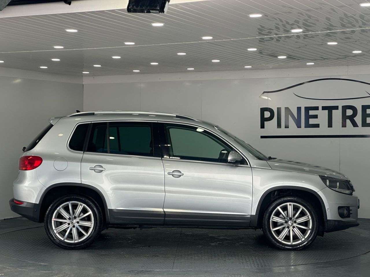 2016 VOLKSWAGEN TIGUAN 2016 VOLKSWAGEN TIGUAN