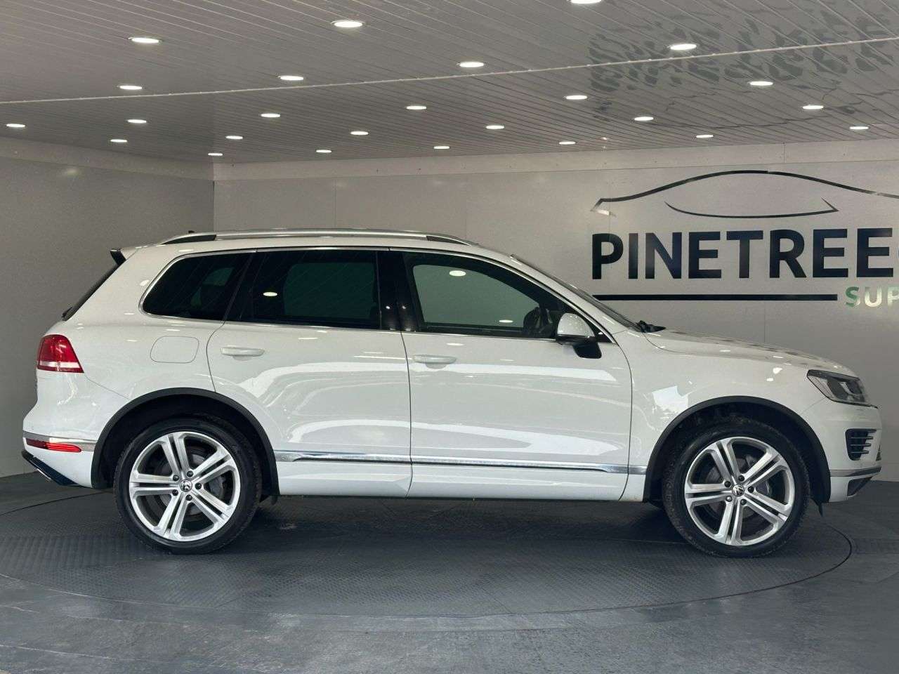2017 VOLKSWAGEN TOUAREG 2017 VOLKSWAGEN TOUAREG