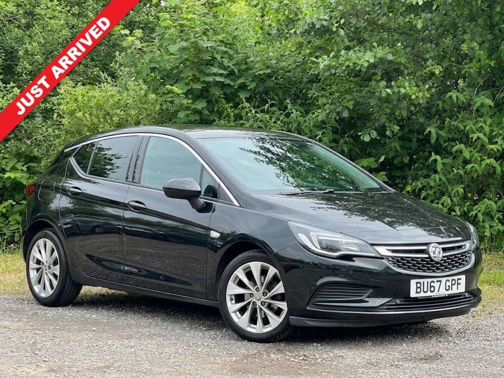 A 2017 VAUXHALL ASTRA 1.0i Turbo ecoTEC Design Hatchback 5dr Petrol Manual Euro 6 (s/s) (105 ps) A 2017 VAUXHALL ASTRA 1.0i Turbo ecoTEC Design Hatchback 5dr Petrol Manual Euro 6 (s/s) (105 ps)