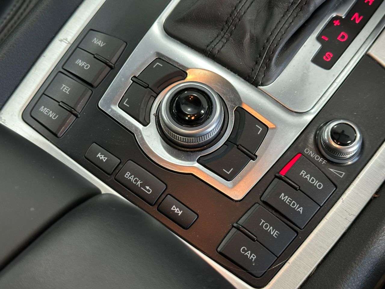 2013 AUDI Q7 2013 AUDI Q7