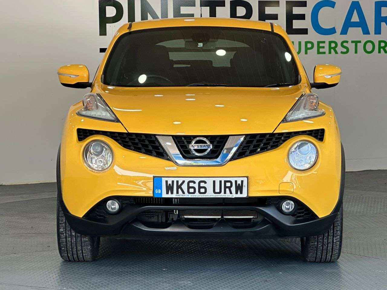 A 2016 NISSAN JUKE 1.5 dCi N-Connecta SUV 5dr Diesel Manual Euro 6 (s/s) (110 ps) A 2016 NISSAN JUKE 1.5 dCi N-Connecta SUV 5dr Diesel Manual Euro 6 (s/s) (110 ps)