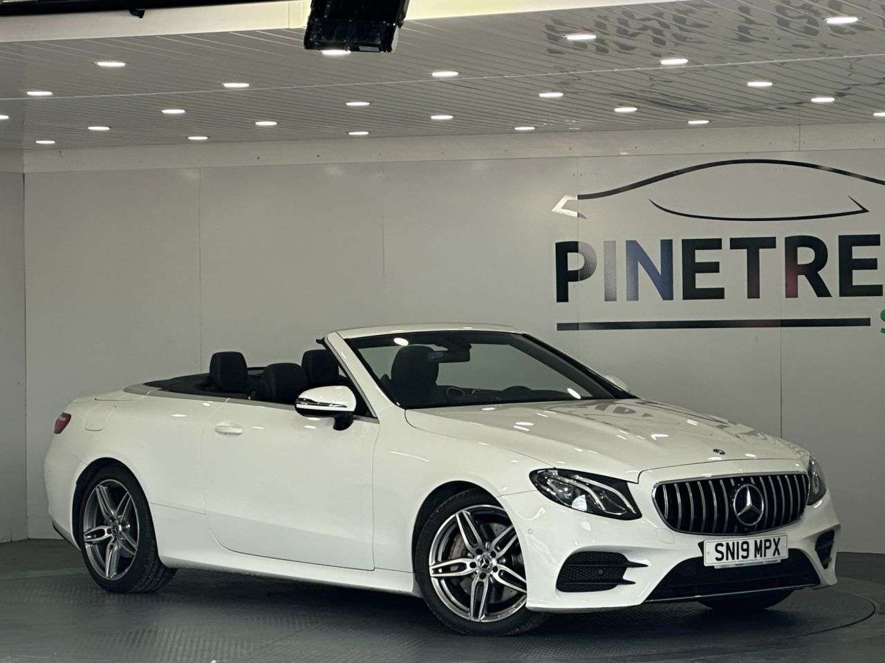 A 2019 MERCEDES-BENZ E-CLASS 2.0 E300 GPF AMG Line Cabriolet 2dr Petrol G-Tronic+ Euro 6 (s/s) (245 ps) A 2019 MERCEDES-BENZ E-CLASS 2.0 E300 GPF AMG Line Cabriolet 2dr Petrol G-Tronic+ Euro 6 (s/s) (245 ps)