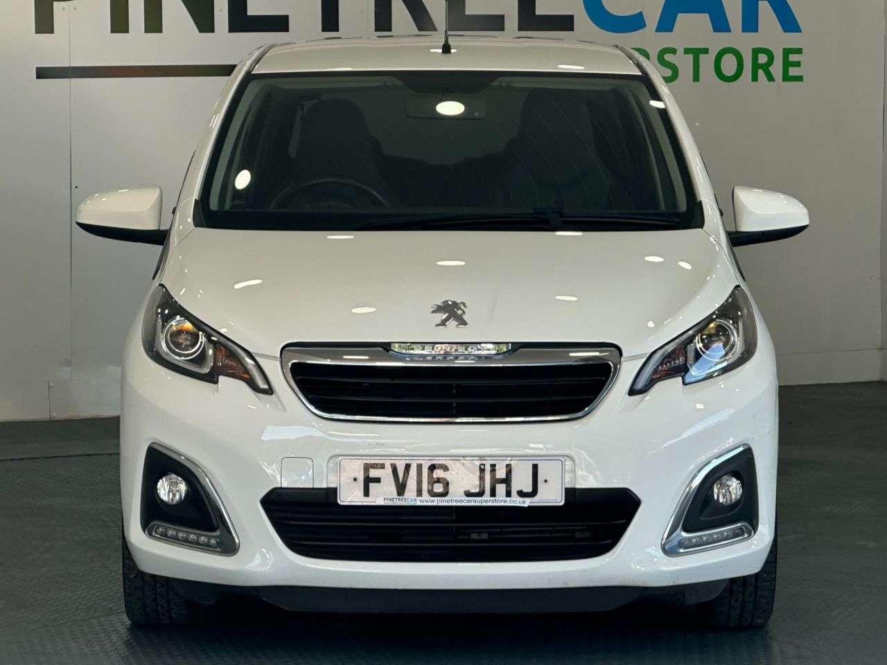 A 2016 PEUGEOT 108 1.0 Allure Hatchback 5dr Petrol 2 Tronic Euro 6 (68 ps) A 2016 PEUGEOT 108 1.0 Allure Hatchback 5dr Petrol 2 Tronic Euro 6 (68 ps)