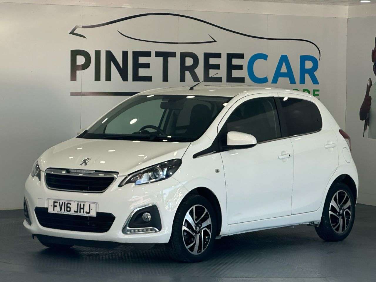 A 2016 PEUGEOT 108 1.0 Allure Hatchback 5dr Petrol 2 Tronic Euro 6 (68 ps) A 2016 PEUGEOT 108 1.0 Allure Hatchback 5dr Petrol 2 Tronic Euro 6 (68 ps)