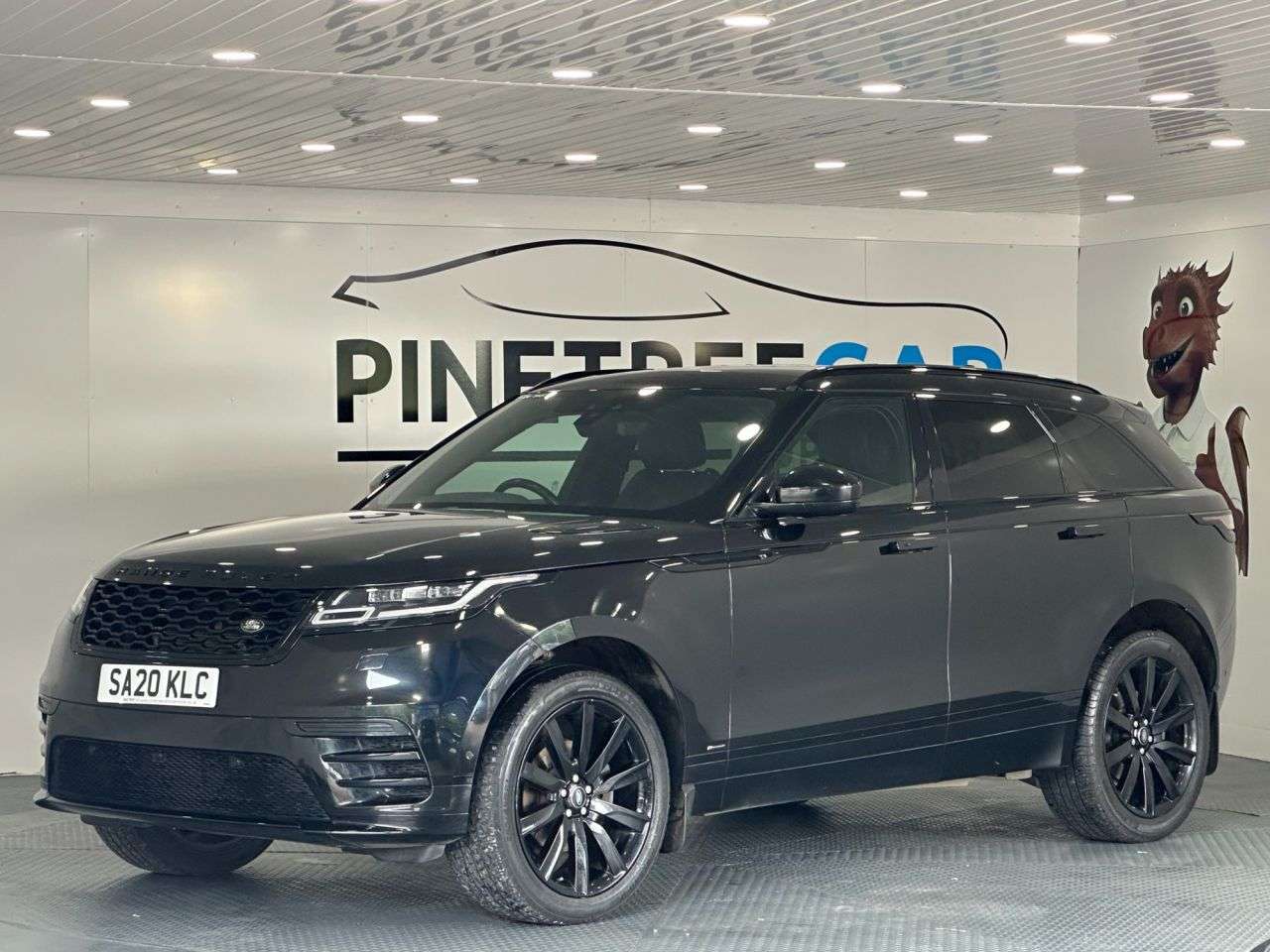 A 2020 LAND ROVER RANGE ROVER VELAR 2.0 D180 R-Dynamic SE SUV 5dr Diesel Auto 4WD Euro 6 (s/s) (180 ps) A 2020 LAND ROVER RANGE ROVER VELAR 2.0 D180 R-Dynamic SE SUV 5dr Diesel Auto 4WD Euro 6 (s/s) (180 ps)