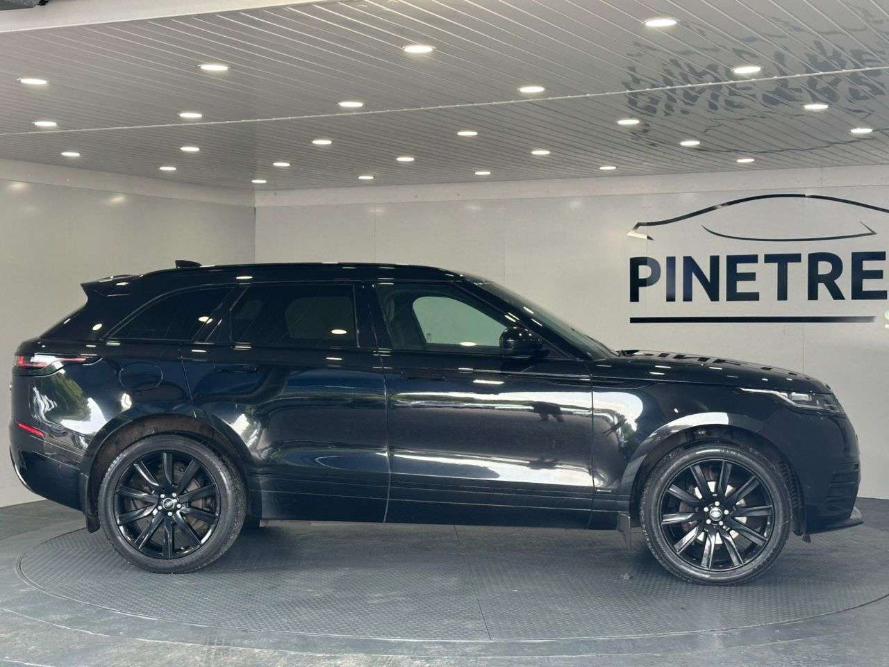 2020 LAND ROVER RANGE ROVER VELAR 2020 LAND ROVER RANGE ROVER VELAR